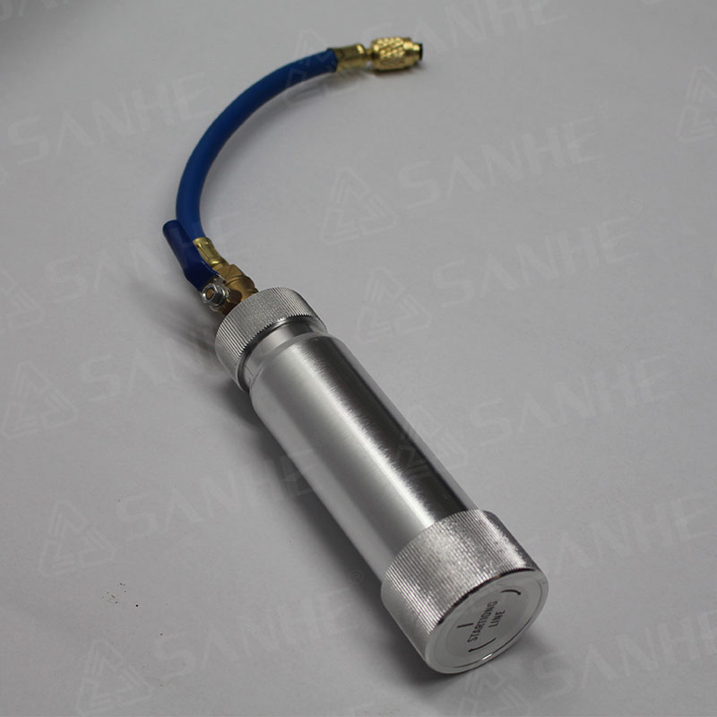 Dye And Oil Injector